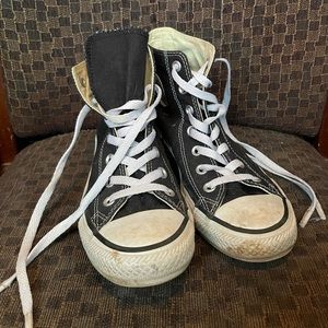 Black high top Converse size 7